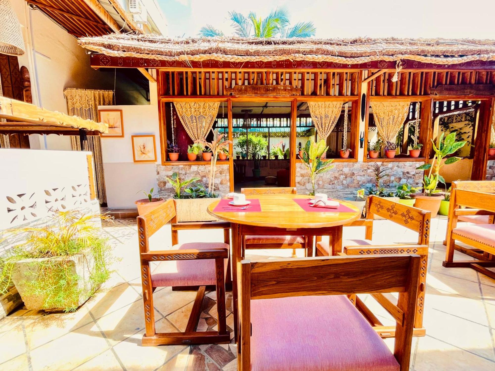 Hotel Le Nouvel Eden Toliara Exterior foto