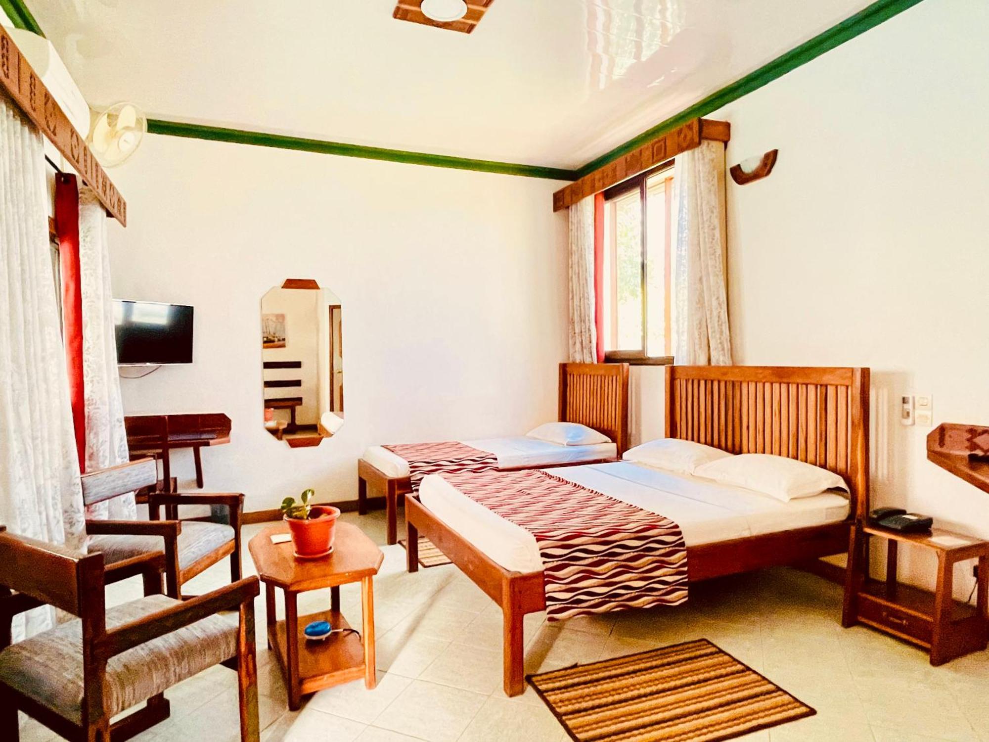 Hotel Le Nouvel Eden Toliara Exterior foto